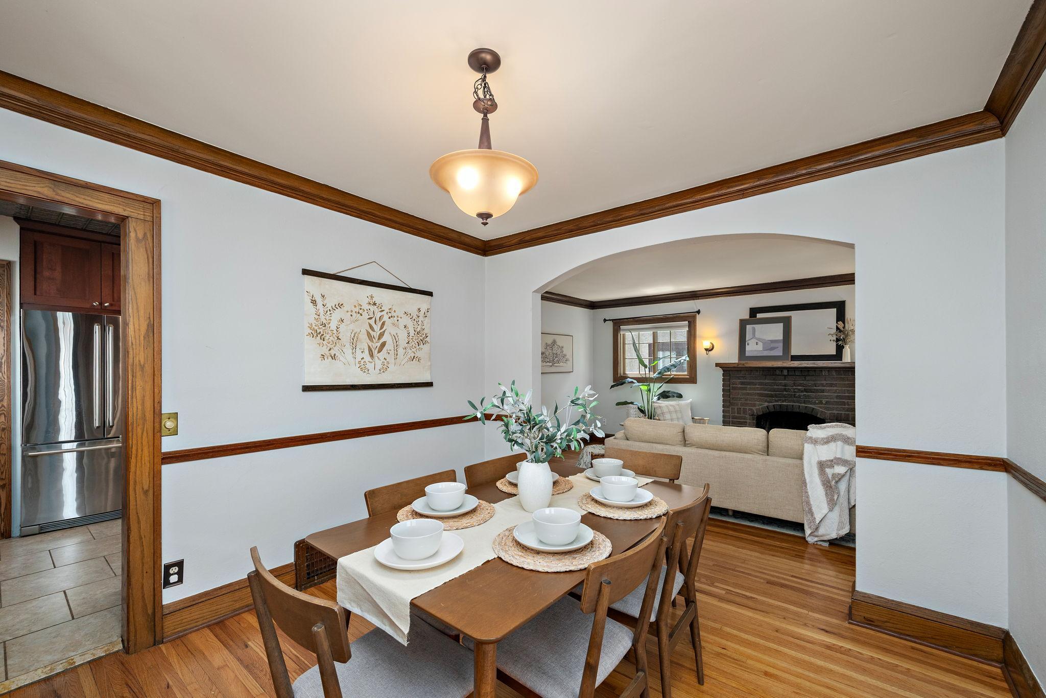 Dining Room Millwork & Archway