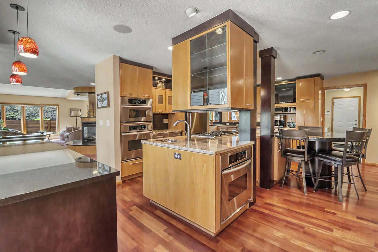 Kitchen- Two ovens