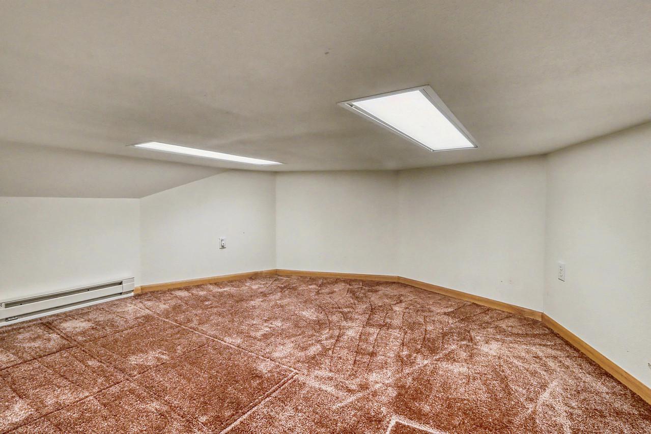 Basement Bonusroom (crawlspace)