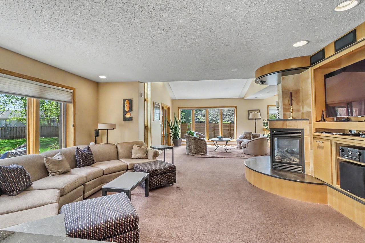 Living Room w/ gas fireplace