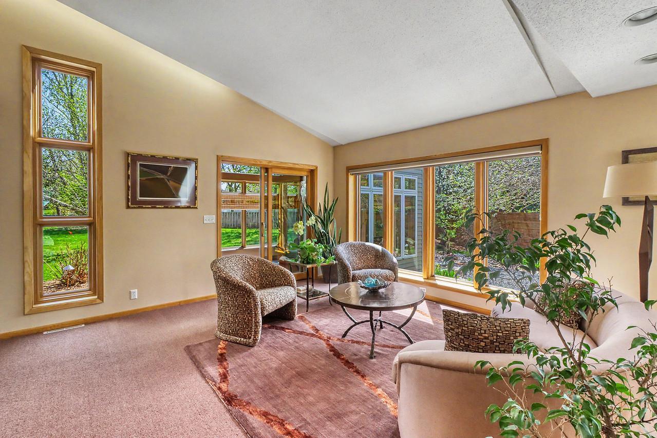 Familyroom to sunroom
