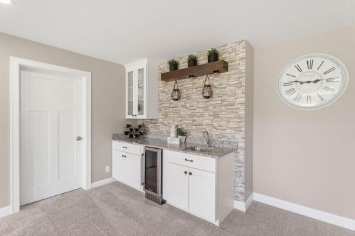 18573 Joplin Avenue, Lakeville, MN 55044