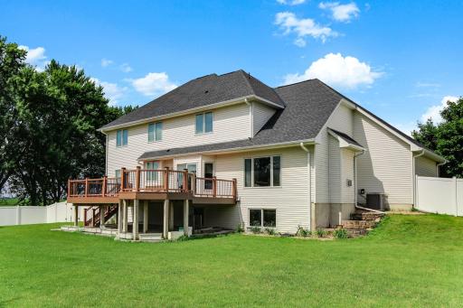 17993 Fullerton Court, Lakeville, MN 55044
