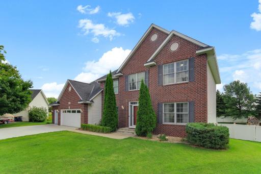 17993 Fullerton Court, Lakeville, MN 55044