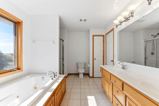 29-web-or-mls-17993-Fullerton-Ct_Interiors-26.jpg