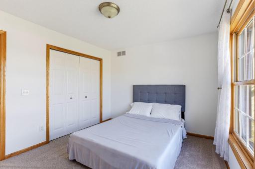 36-web-or-mls-17993-Fullerton-Ct_Interiors-33.jpg
