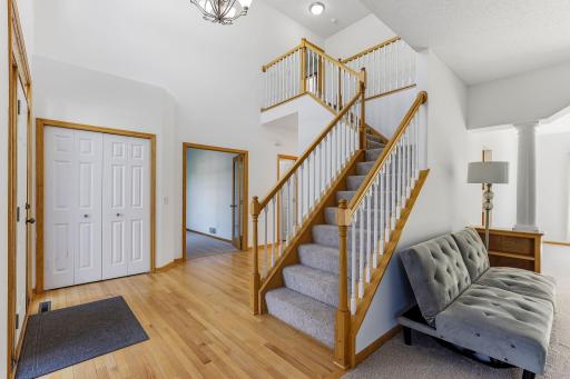 5-web-or-mls-17993-Fullerton-Ct_Interiors-02.jpg