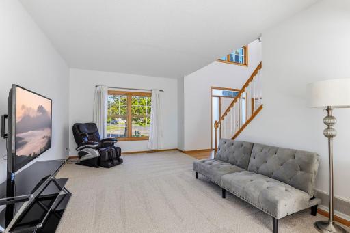 9-web-or-mls-17993-Fullerton-Ct_Interiors-06.jpg