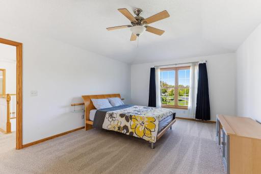 26-web-or-mls-17993-Fullerton-Ct_Interiors-23.jpg