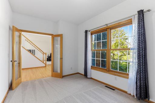 7-web-or-mls-17993-Fullerton-Ct_Interiors-04.jpg