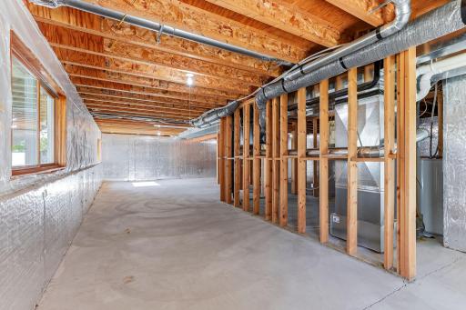 44-web-or-mls-17993-Fullerton-Ct_Interiors-41.jpg