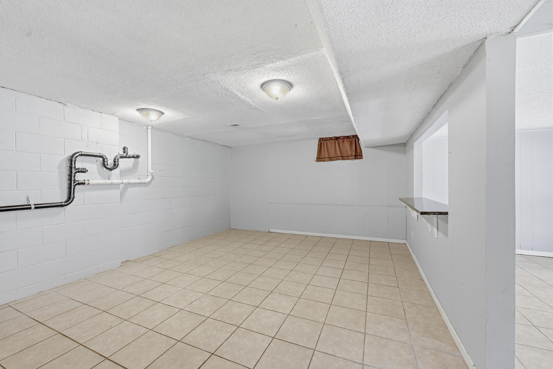 71 B St MLS-70.jpg