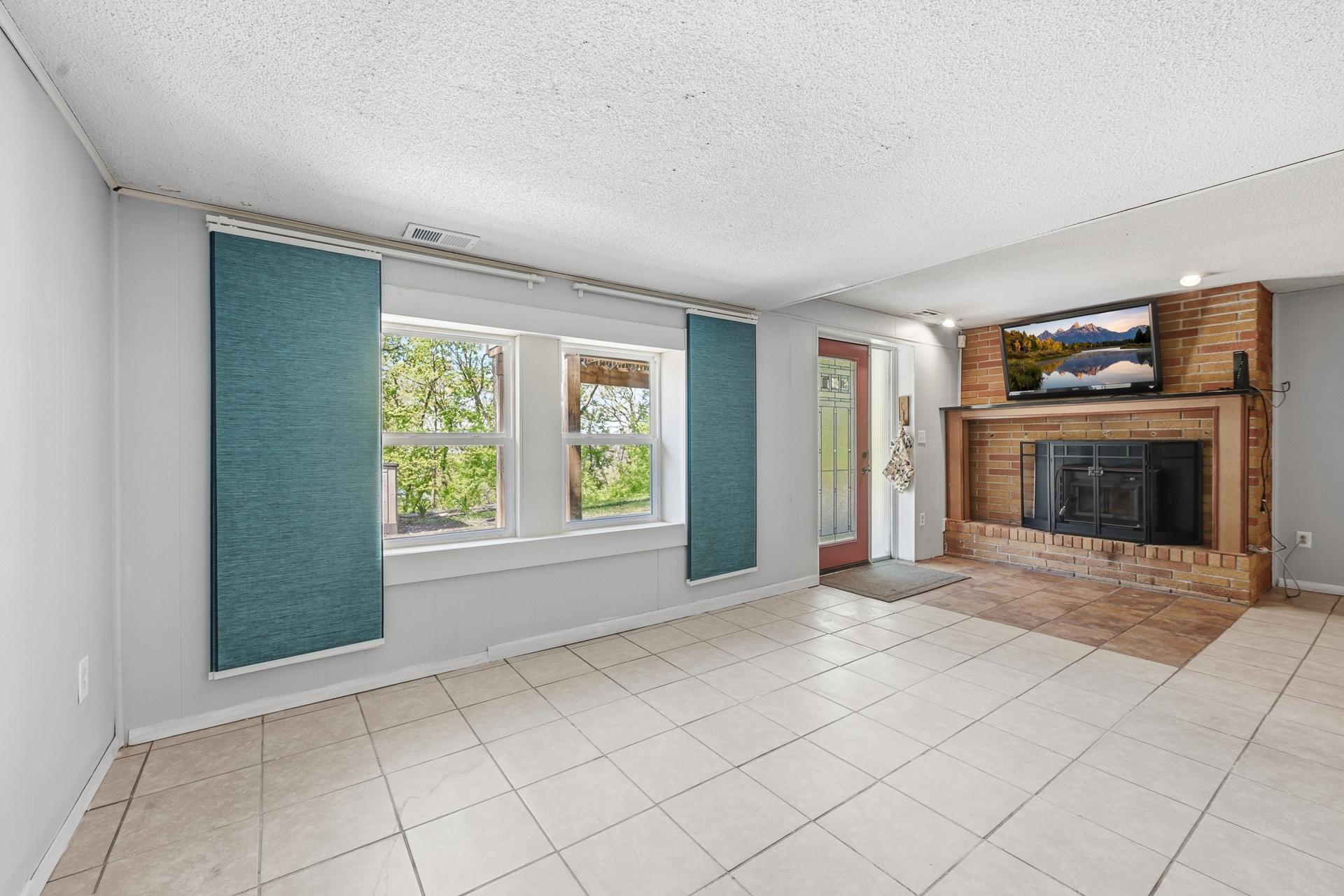 71 B St MLS-74.jpg