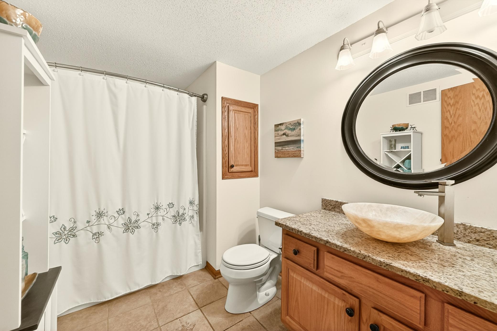 Full LL bathroom