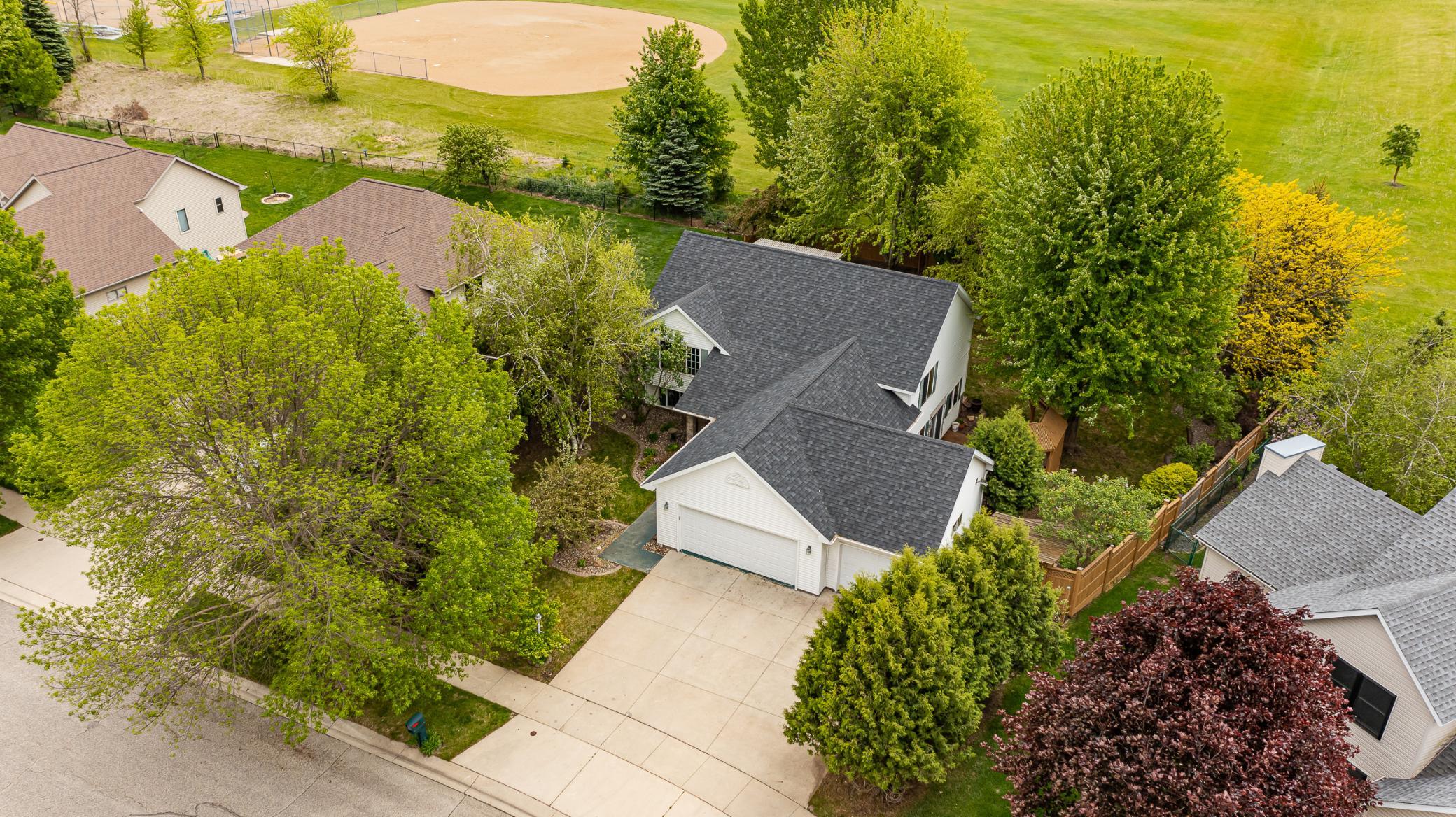 Side split entry home