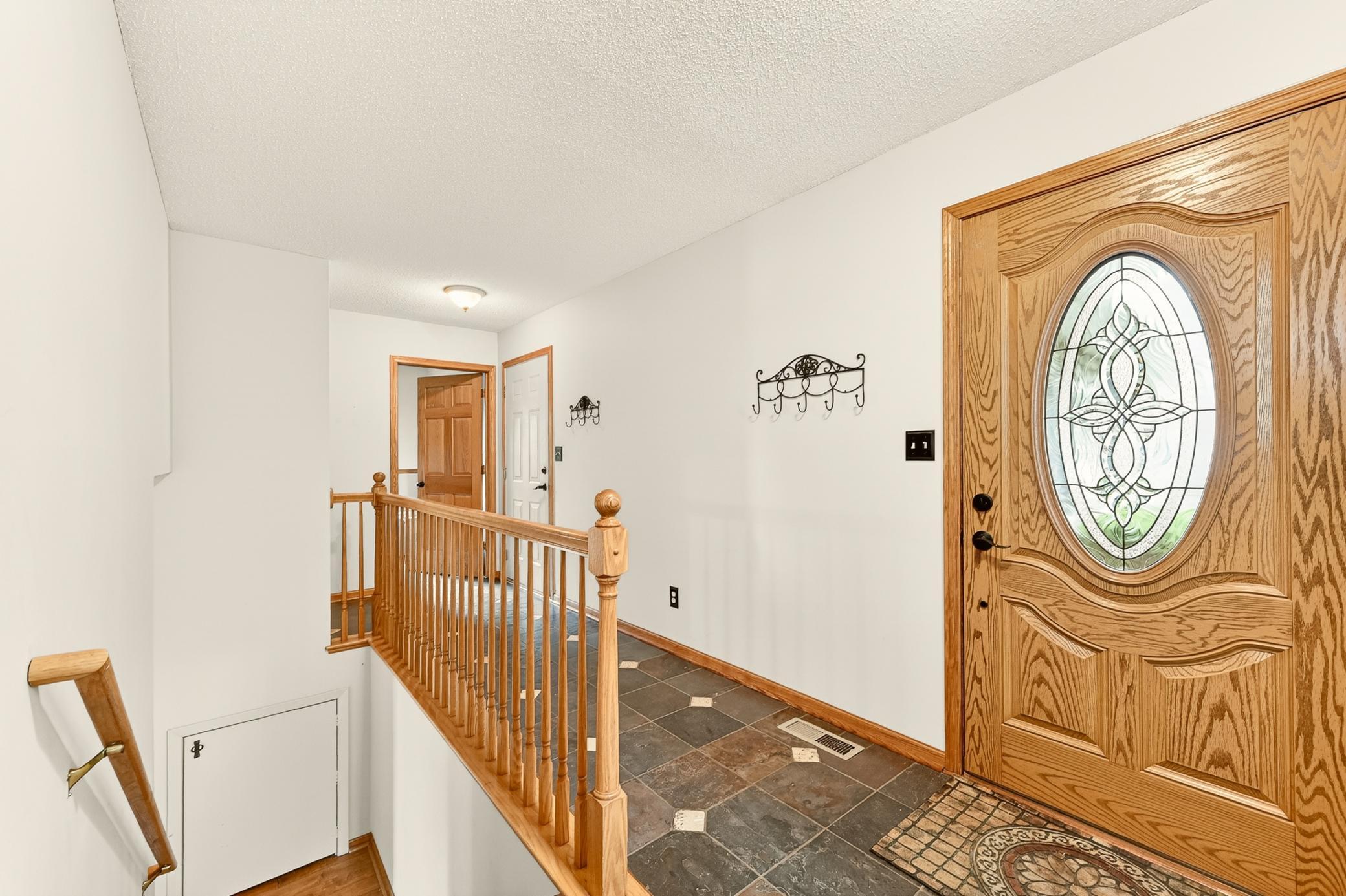 Side split entry