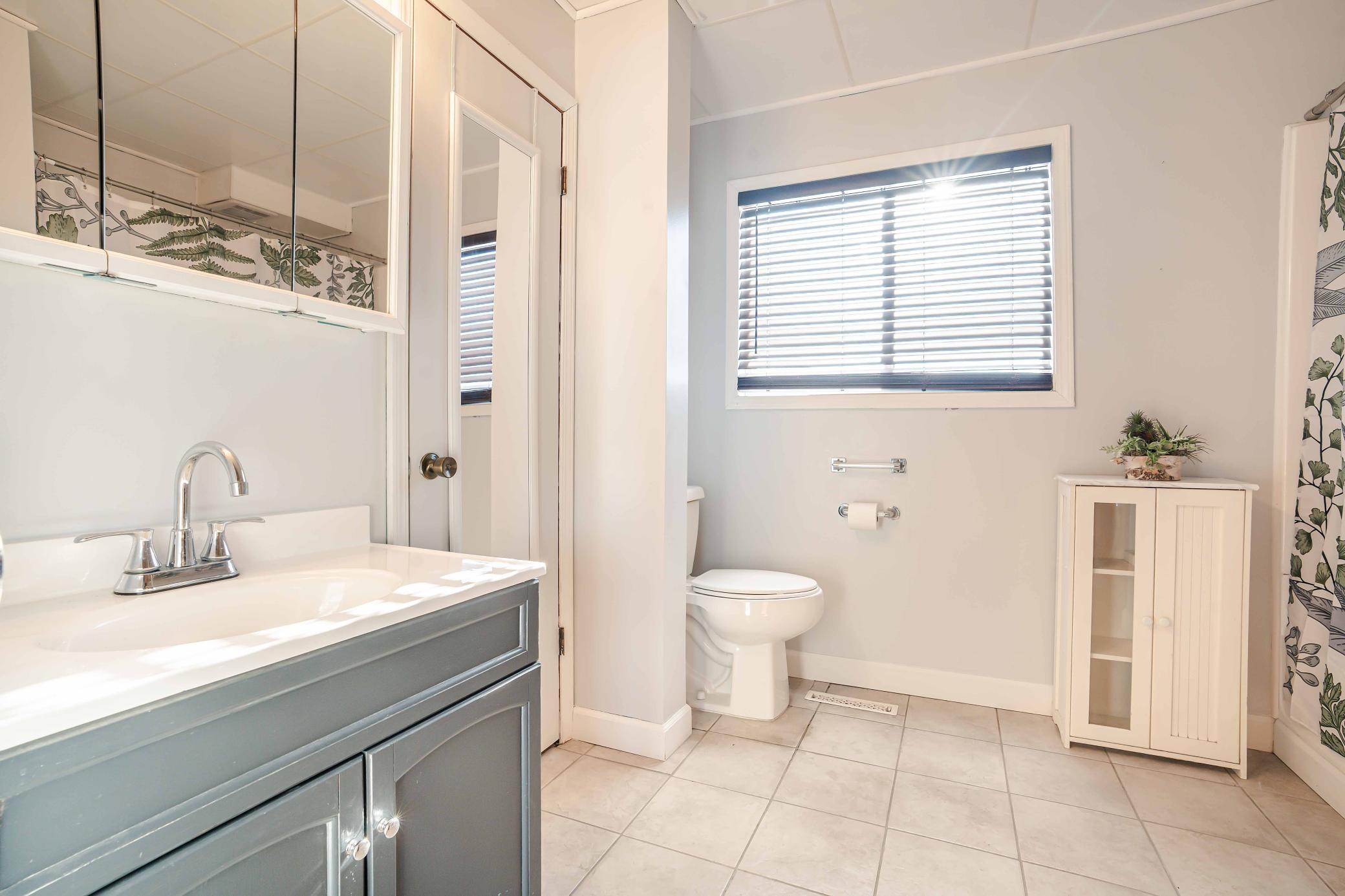 Walk through Full Bath to Primary bedroom Suite