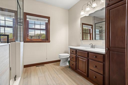 1363 Highpointe Drive N, Fargo, ND 58102