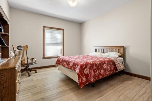 1363 Highpointe Drive N, Fargo, ND 58102