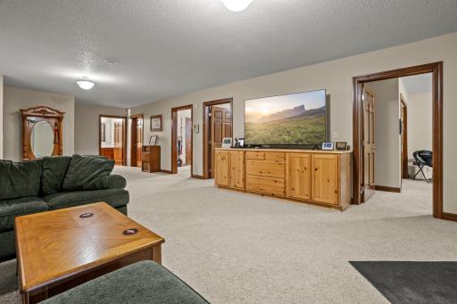1363 Highpointe Drive N, Fargo, ND 58102