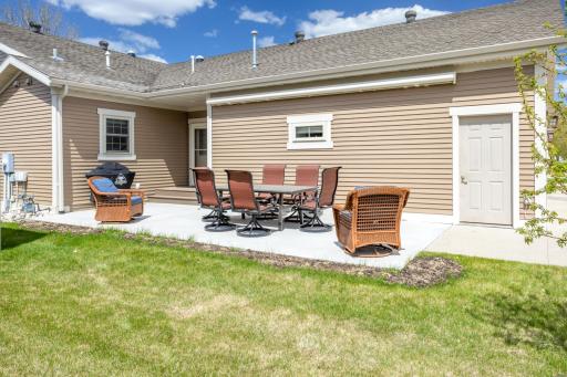 1363 Highpointe Drive N, Fargo, ND 58102
