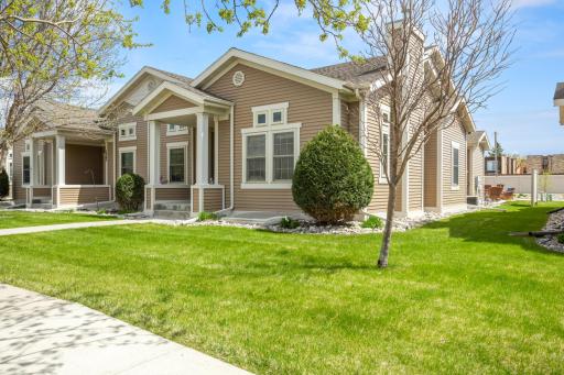 1363 Highpointe Drive N, Fargo, ND 58102