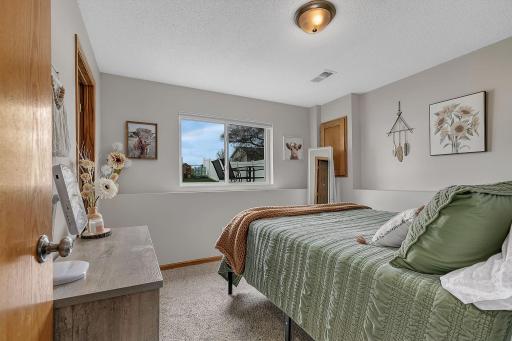 1136 Orchid Drive NE, Sauk Rapids, MN 56379