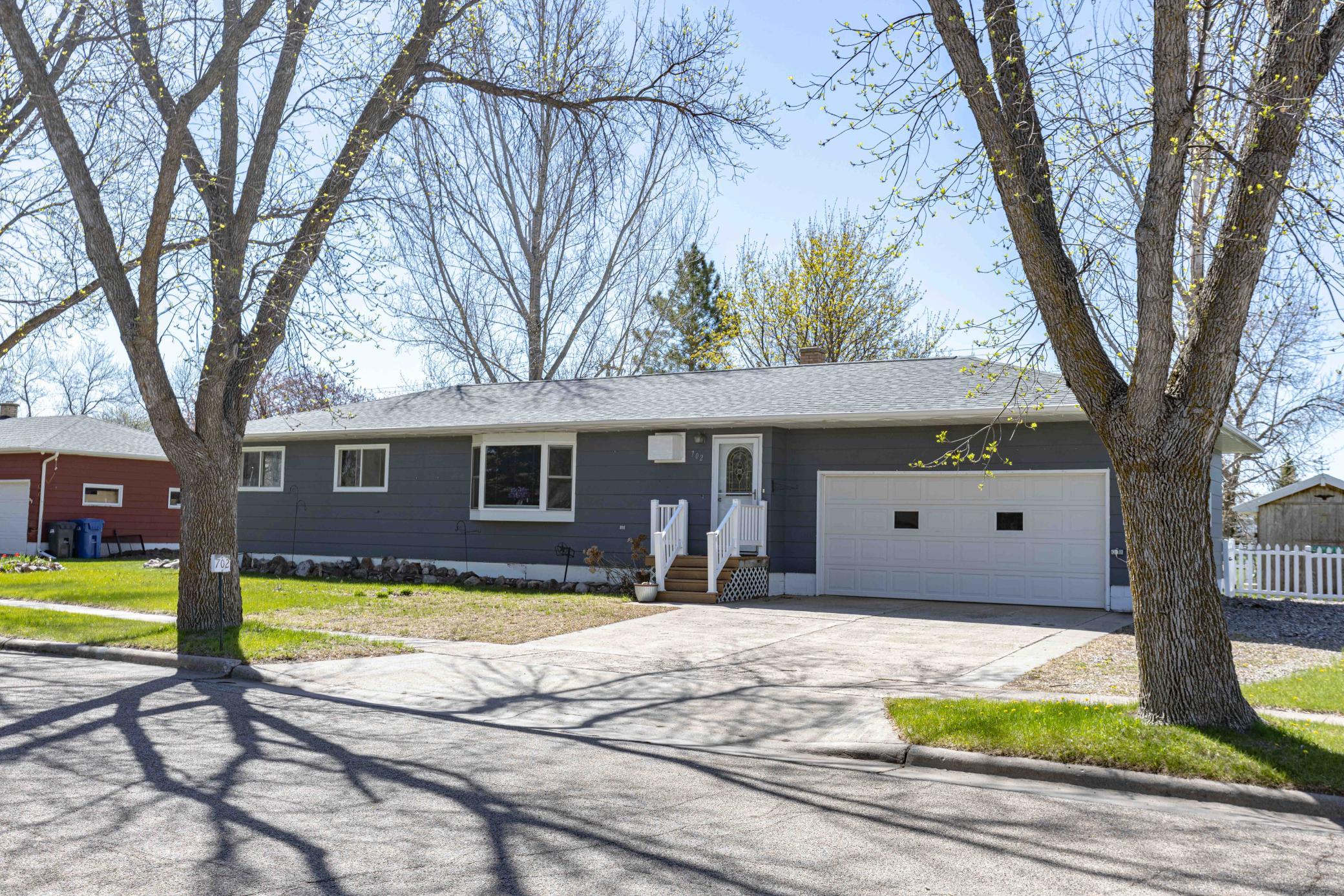 702 3 Ave barnsville-2.jpeg