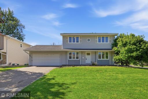 8217 FrontYard.jpg