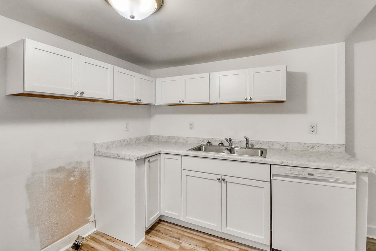 Kitchen1_2-1280-.JPG