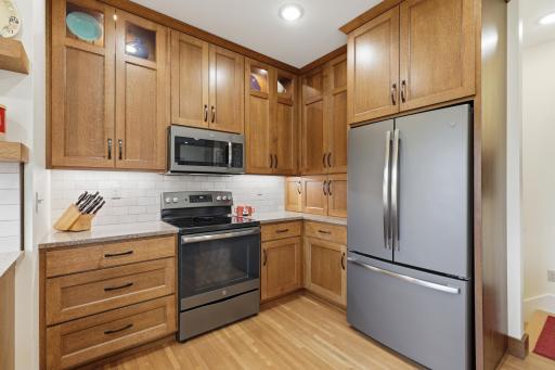 404 2nd Avenue NE, Hillsboro, ND 58045