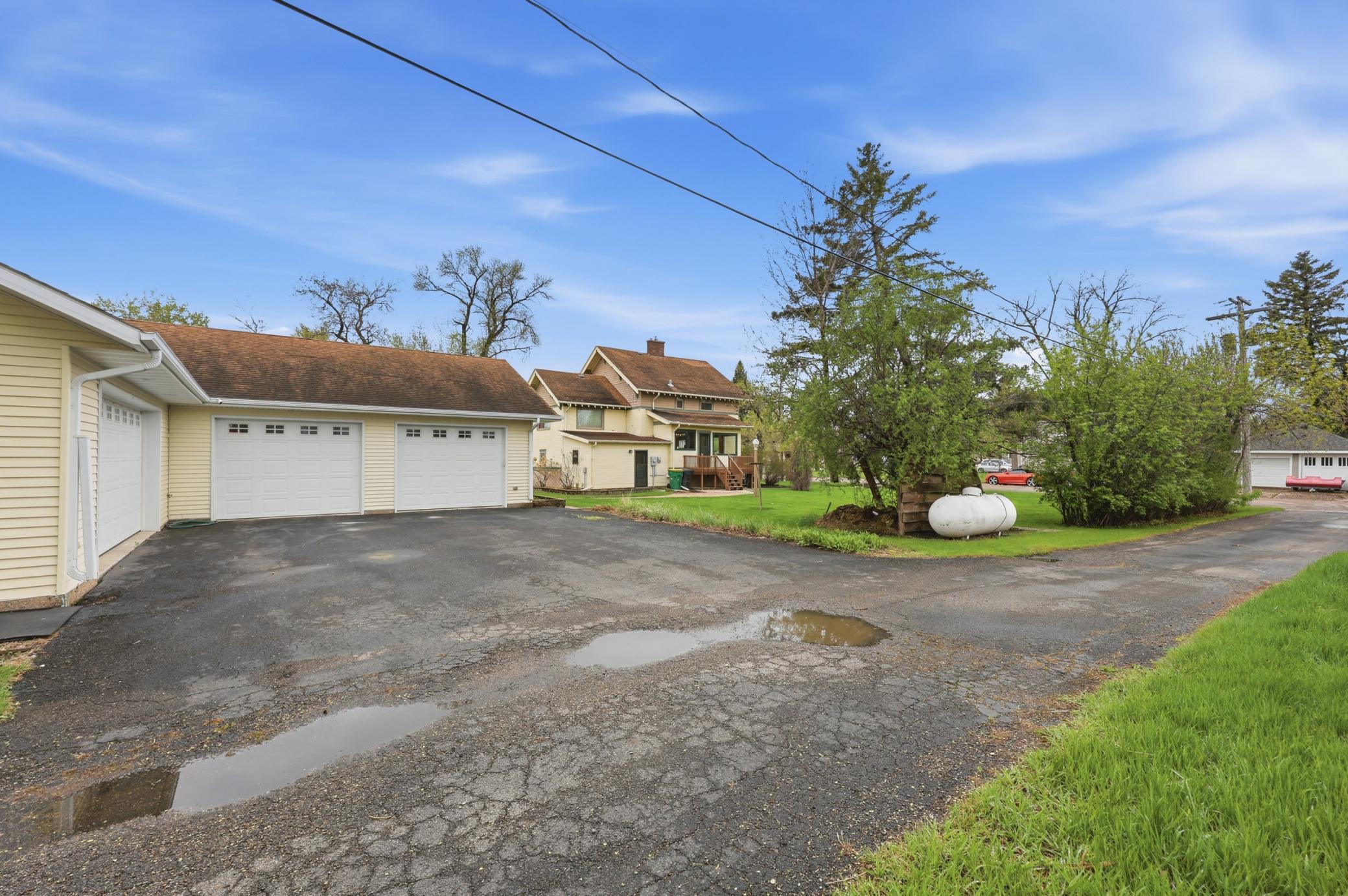 Detached Garage Driveway