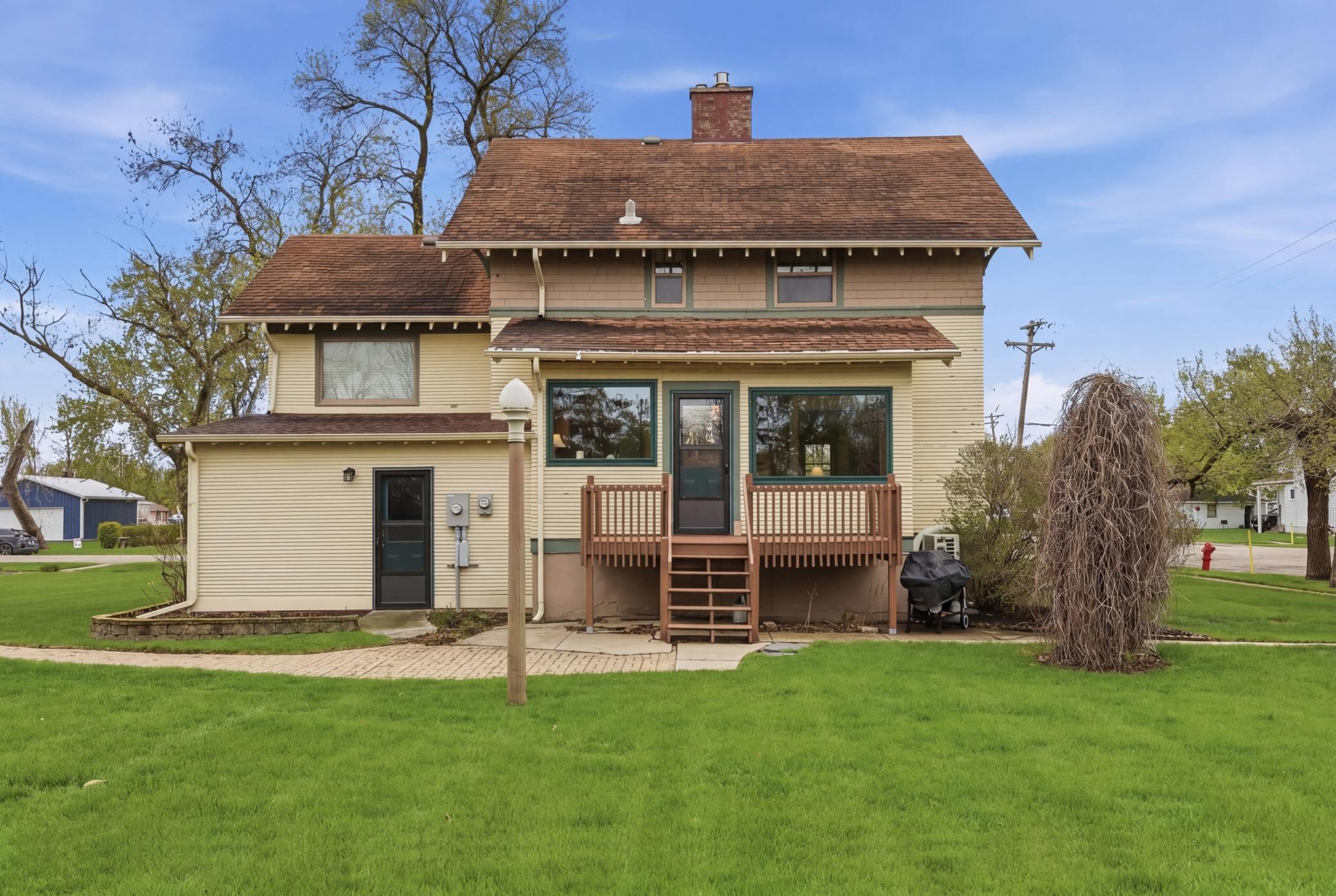 Backyard Exterior / Deck