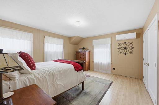 404 2nd Avenue NE, Hillsboro, ND 58045