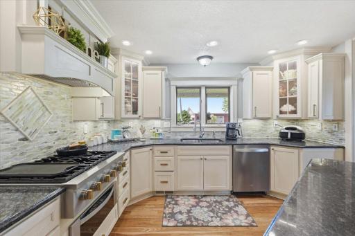 12-Kitchen.jpg