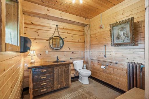 49-Bathroom 5.jpg