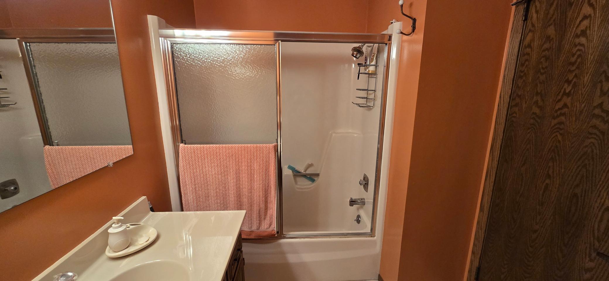 Upper bath