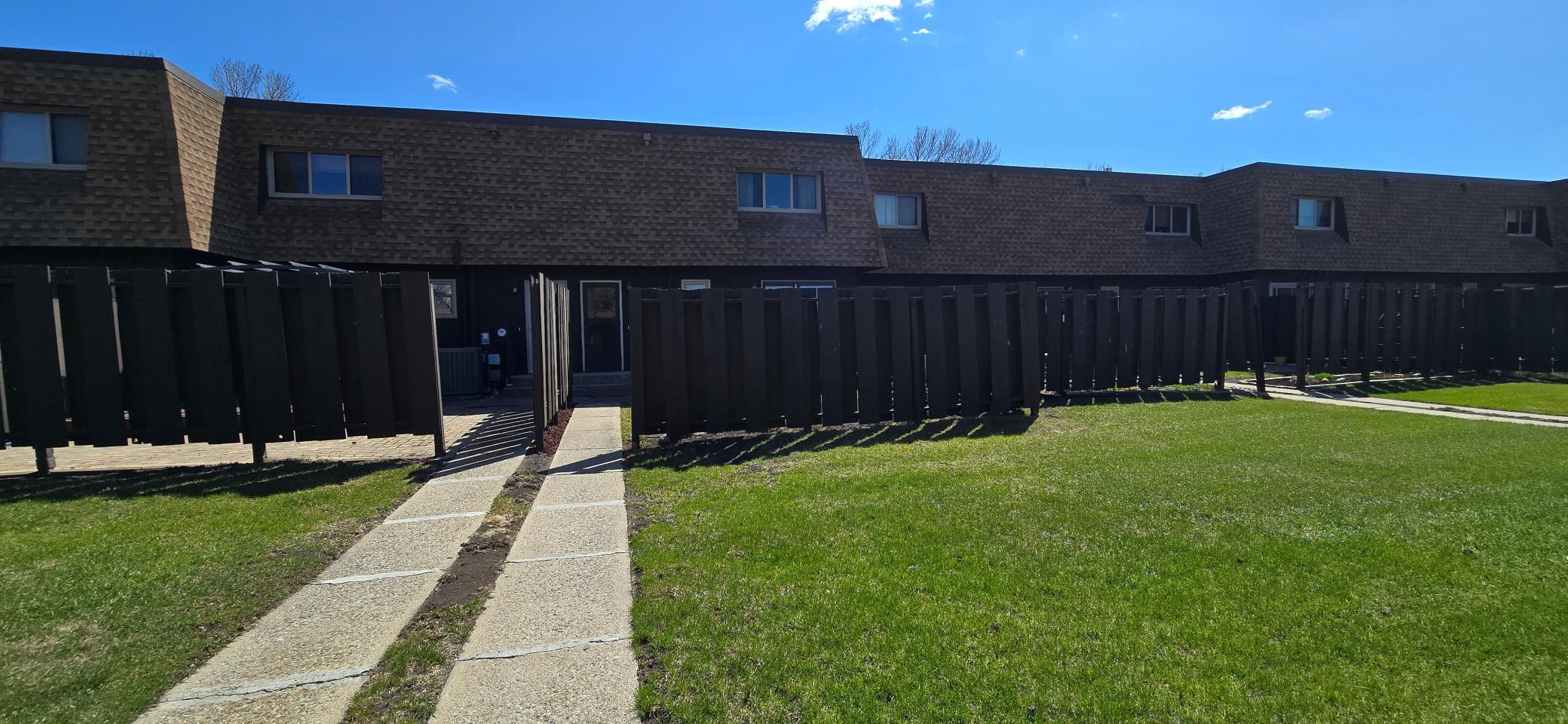 Back.common.yard