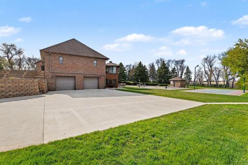 1358 US Highway 75, Pipestone, MN 56164