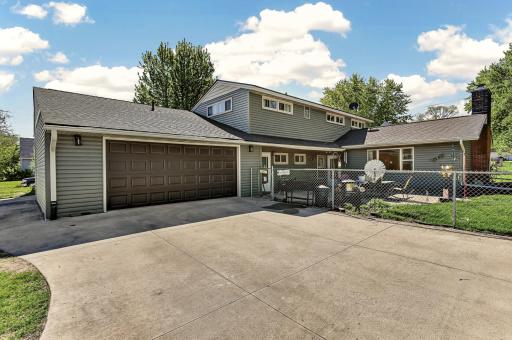 305 4th Avenue NW, Dodge Center, MN 55927