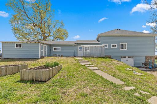 17046 State Highway 99, Montgomery, MN 56069