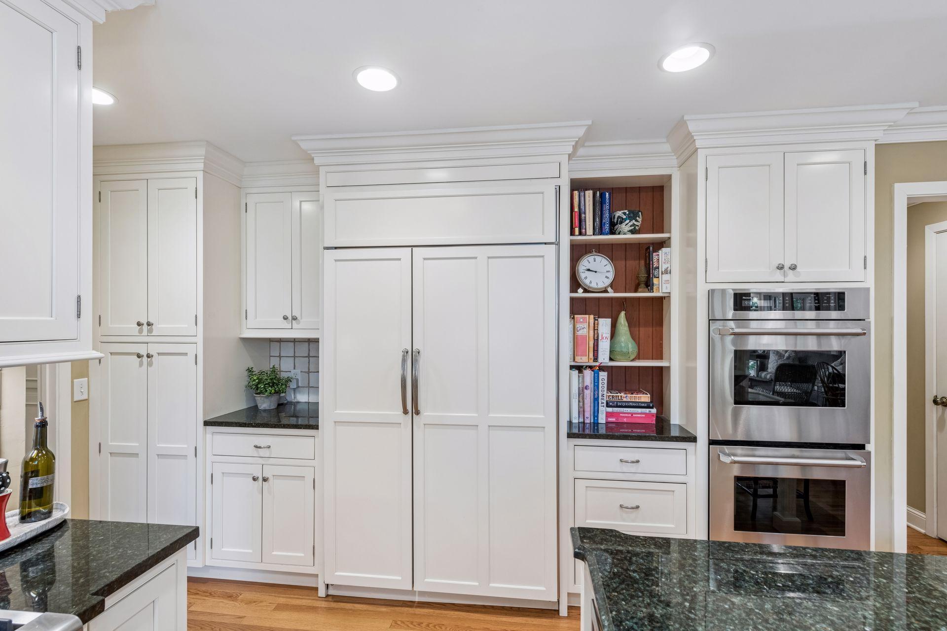 Built ins throughout to display kitchen decor