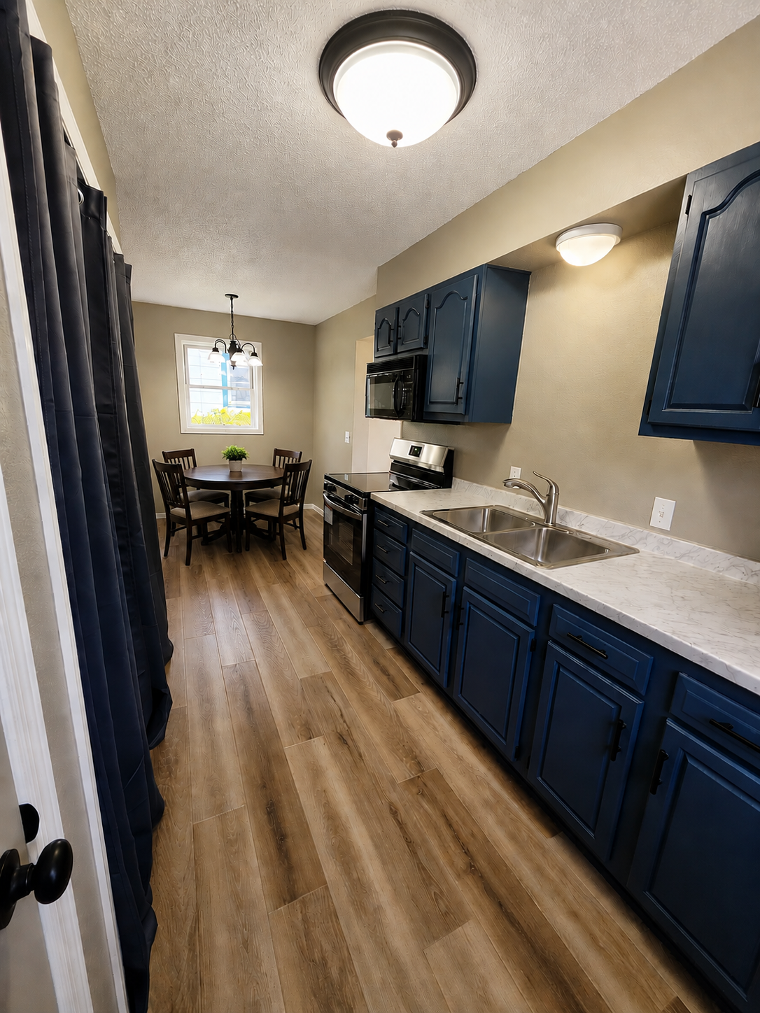 Kitchen/Dinette Virtually Staged