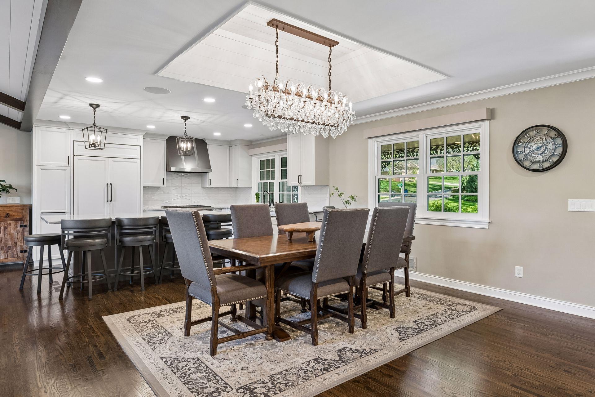 Dining & Kitchen