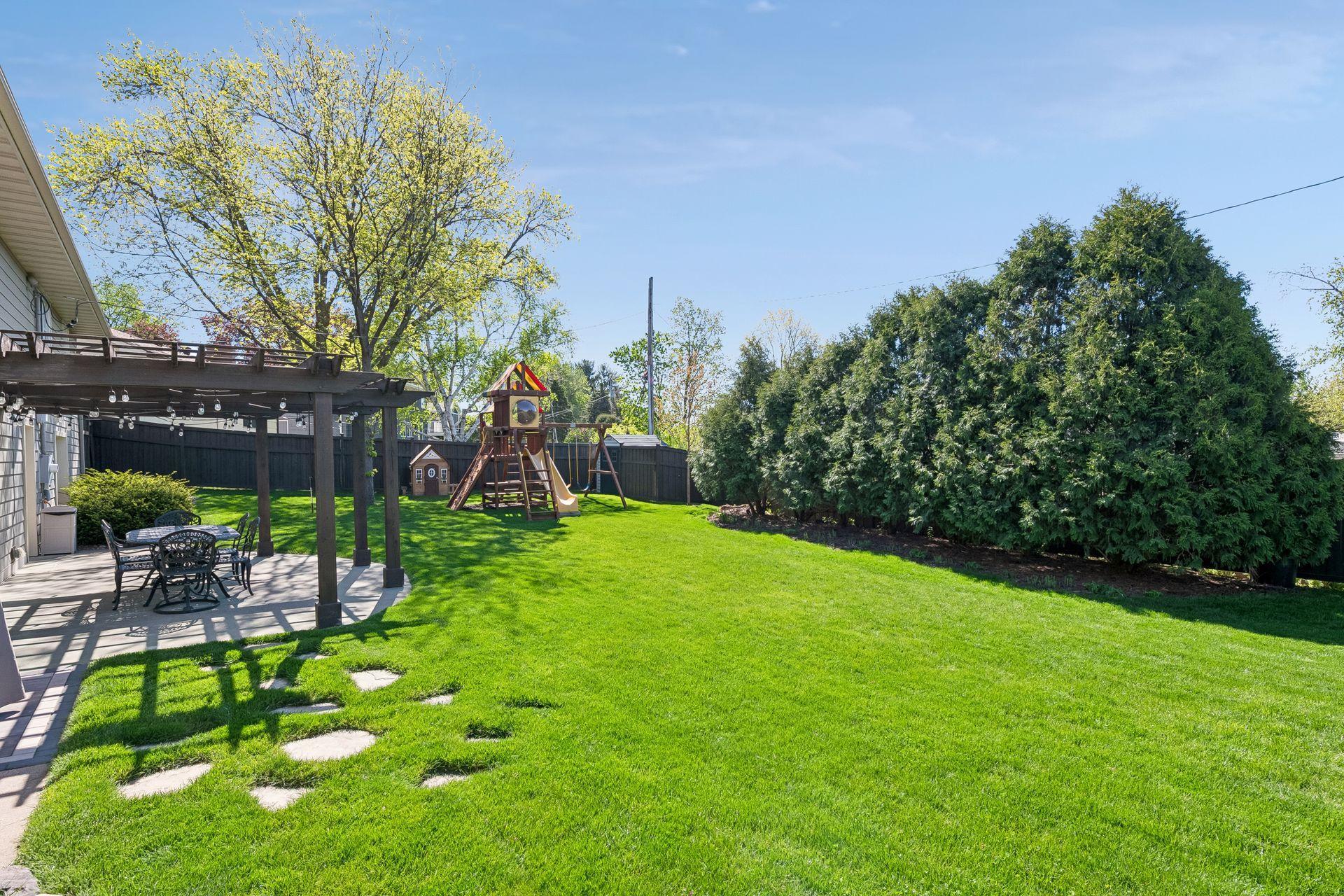 Fully Fenced Backyard w/ Sonos Sound System