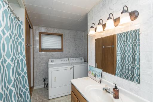 18 4th Avenue NE, Dodge Center, MN 55927
