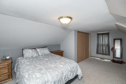 18 4th Avenue NE, Dodge Center, MN 55927