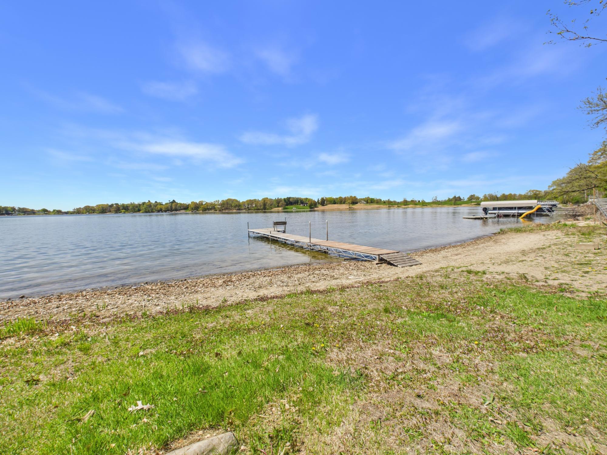 Association shared lake access of North Lindstrom.