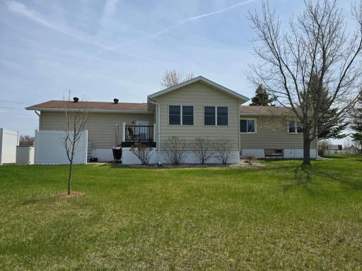 800 Willow Springs Road, Detroit Lakes, MN 56501