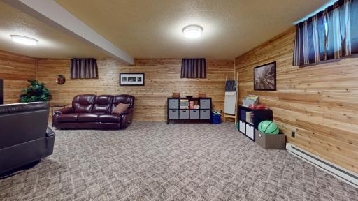 800 Willow Springs Road, Detroit Lakes, MN 56501